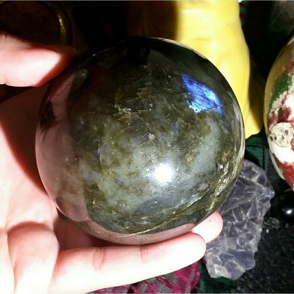 754g Labradorite Sphere (WITH STAND) - Picture 5 of 6